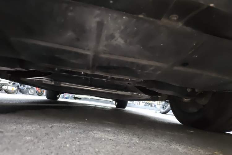 Used Rising R7 2022 Long-Range Advanced Edition Chassis Rear