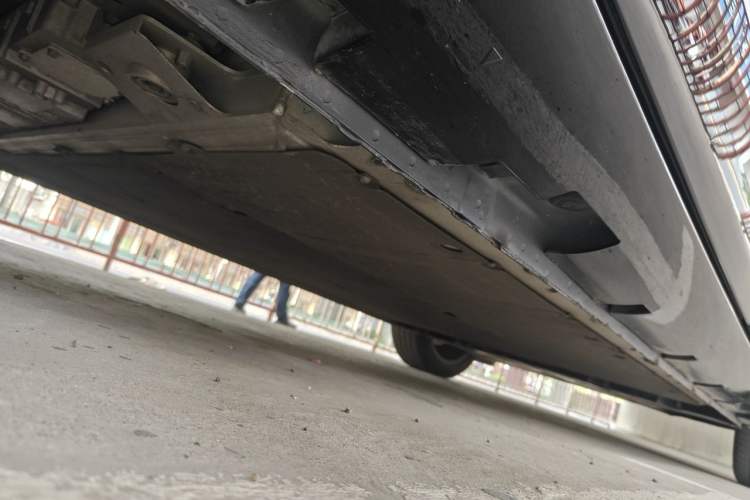 Used Rising R7 2022 Long-Range Advanced Edition Chassis Rear Right