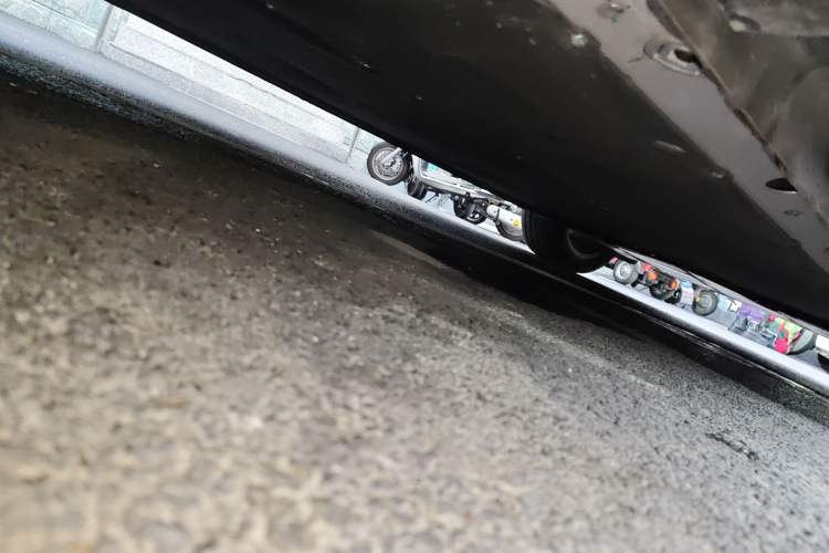 Used Rising R7 2022 Long-Range Advanced Edition Chassis Rear Right