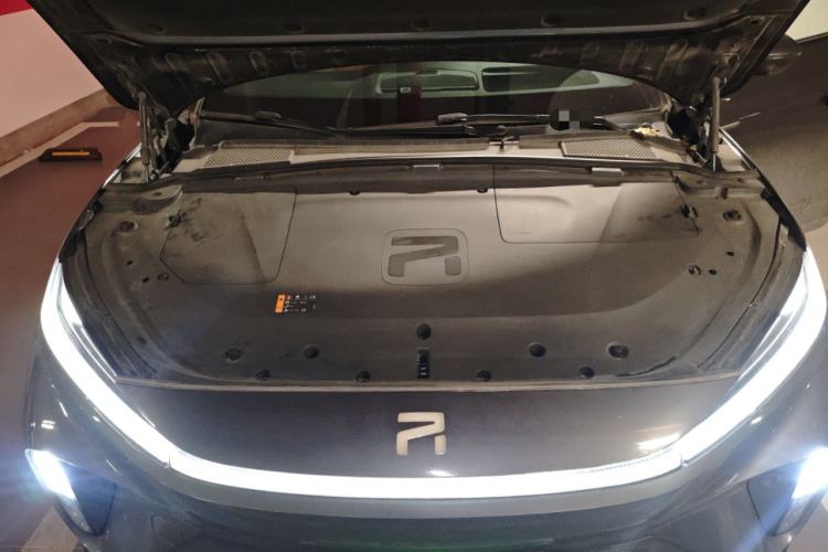 Used Rising R7 2022 Long-Range Advanced Edition Engine Bay