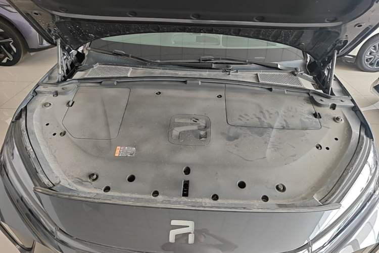 Used Rising R7 2022 Flagship Advanced Edition Engine Bay