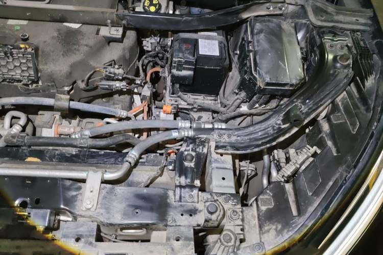 Used Rising R7 2022 Flagship Advanced Edition Engine Bay Left