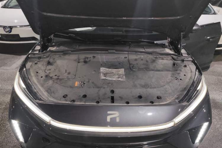 Used Rising R7 2022 Long-Range Advanced Edition Engine Bay