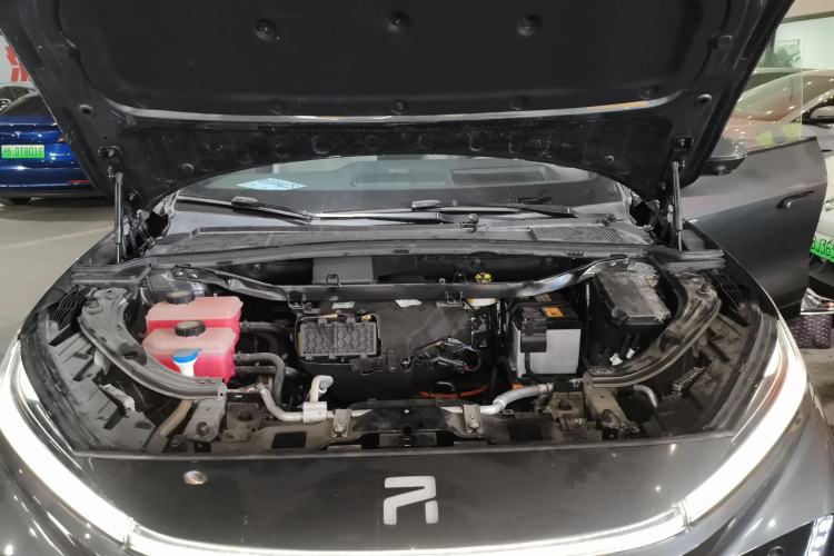 Used Rising R7 2022 Long-Range Advanced Edition Engine Bay