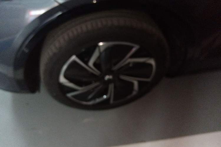 Used Rising R7 2022 Flagship Advanced Edition Exterior 7