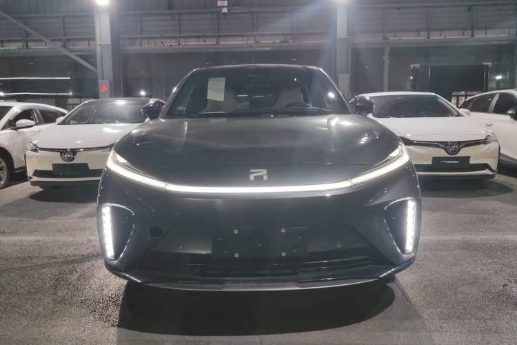 Used Rising R7 2022 Long-Range Advanced Edition Front