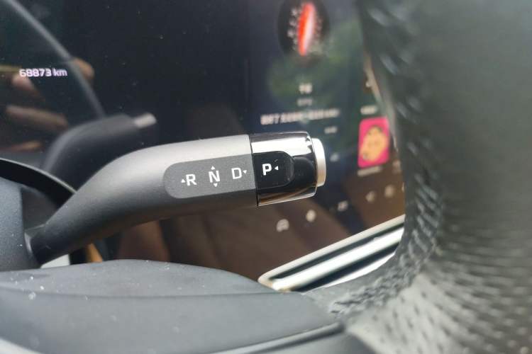 Used Rising R7 2022 Flagship Advanced Edition Gear Lever