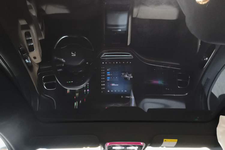 Used Rising R7 2022 Long-Range Advanced Edition Headliner