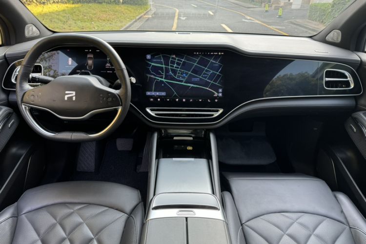 Used Rising R7 2022 Flagship Advanced Edition Interior 3