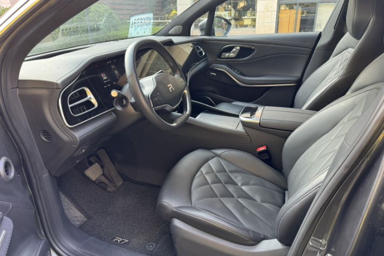 Used Rising R7 2022 Flagship Advanced Edition Interior 8