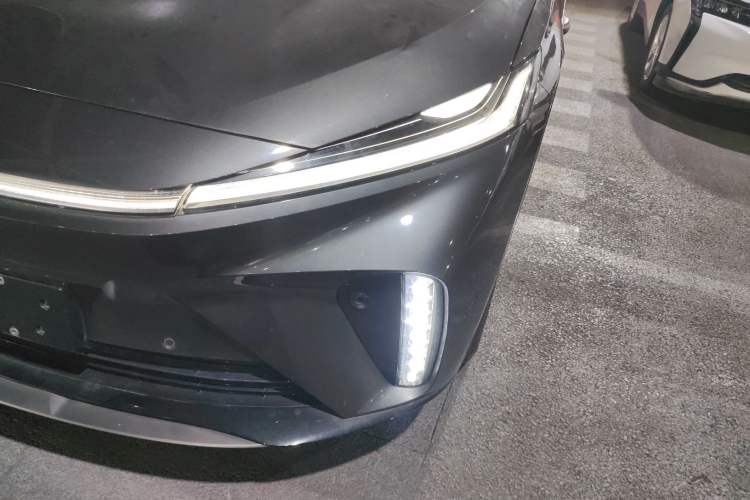 Used Rising R7 2022 Long-Range Advanced Edition Left Front Headlight