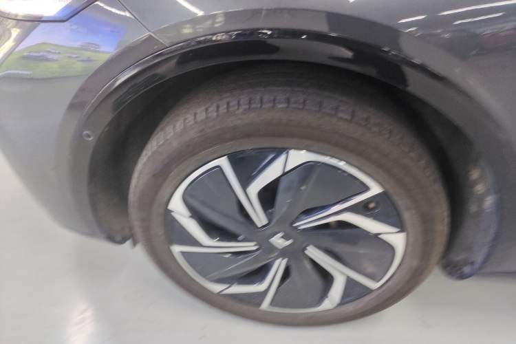 Used Rising R7 2022 Standard Advanced Version Left Front Wheel Hub