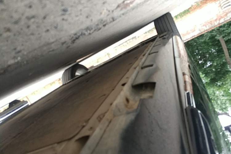 Used Rising R7 2022 Flagship Advanced Edition Left Side Sill