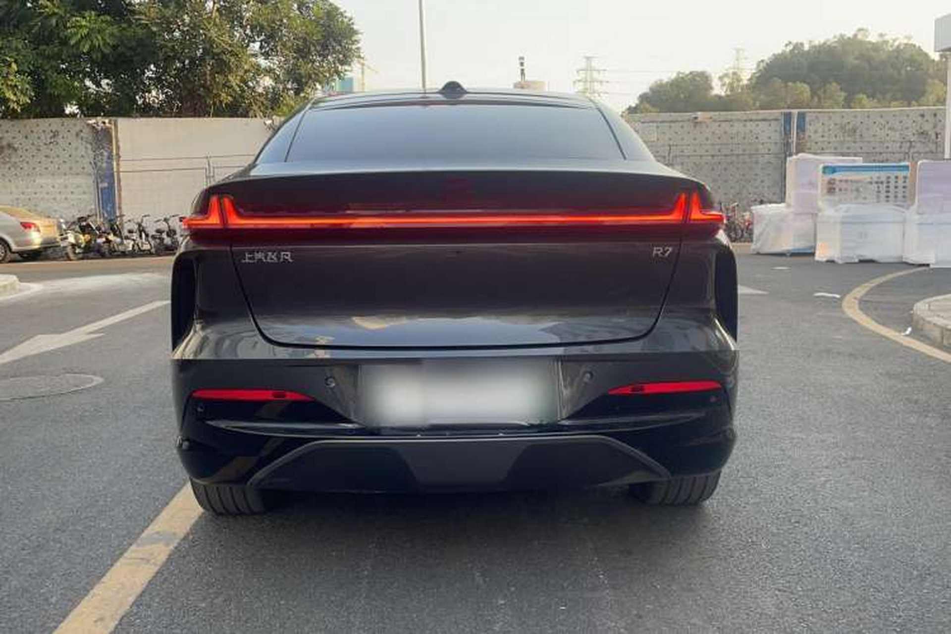 Used Rising R7 2022 Long-Range Advanced Edition Rear