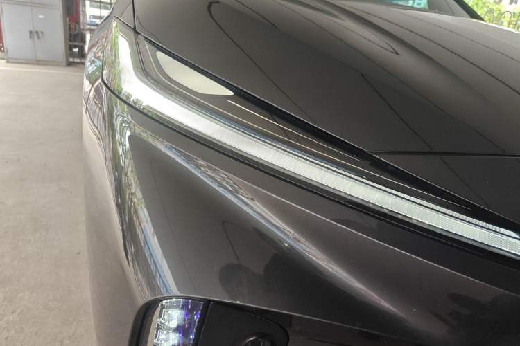 Used Rising R7 2022 Long-Range Advanced Edition Right Front Headlight