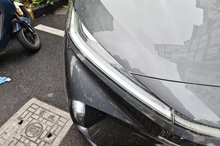 Used Rising R7 2022 Long-Range Advanced Edition Right Front Headlight