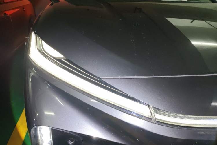 Used Rising R7 2022 Flagship Advanced Edition Right Front Headlight