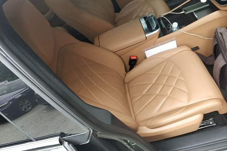 Used Rising R7 2022 Flagship Advanced Edition Right Front Seat