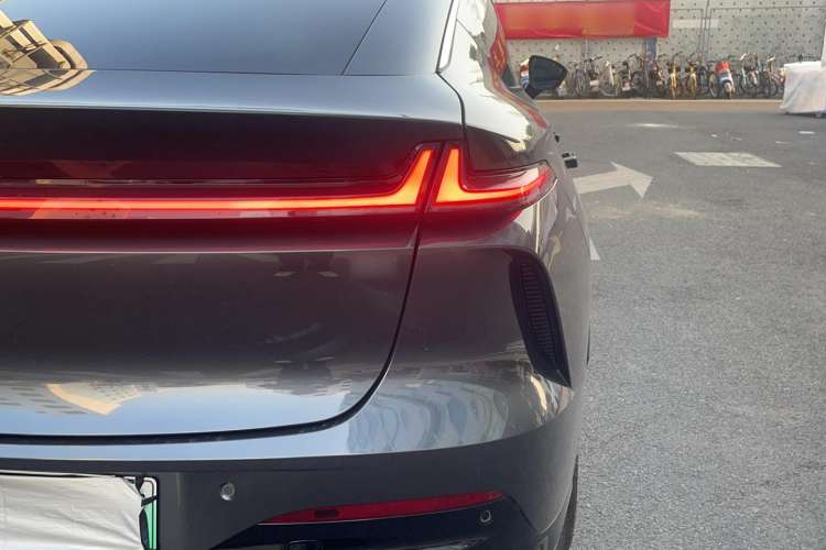 Used Rising R7 2022 Long-Range Advanced Edition Right Rear Taillight