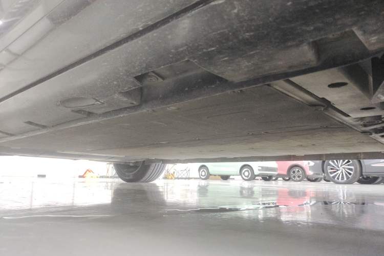 Used Rising R7 2022 Standard Advanced Version Right Side Sill