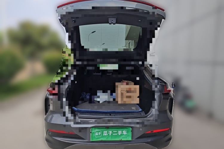 Used Rising R7 2022 Long-Range Advanced Edition Trunk