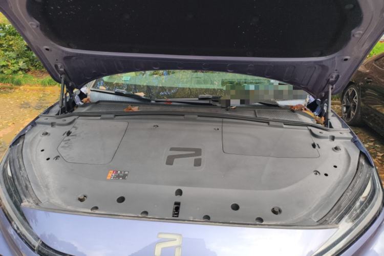 Used Rising R7 2022 Standard Advanced Version Engine Bay