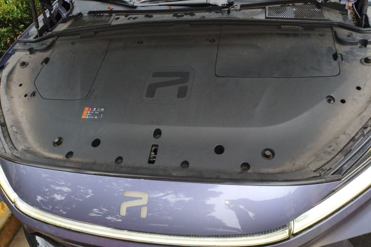 Used Rising R7 2022 Standard Advanced Version Engine Bay
