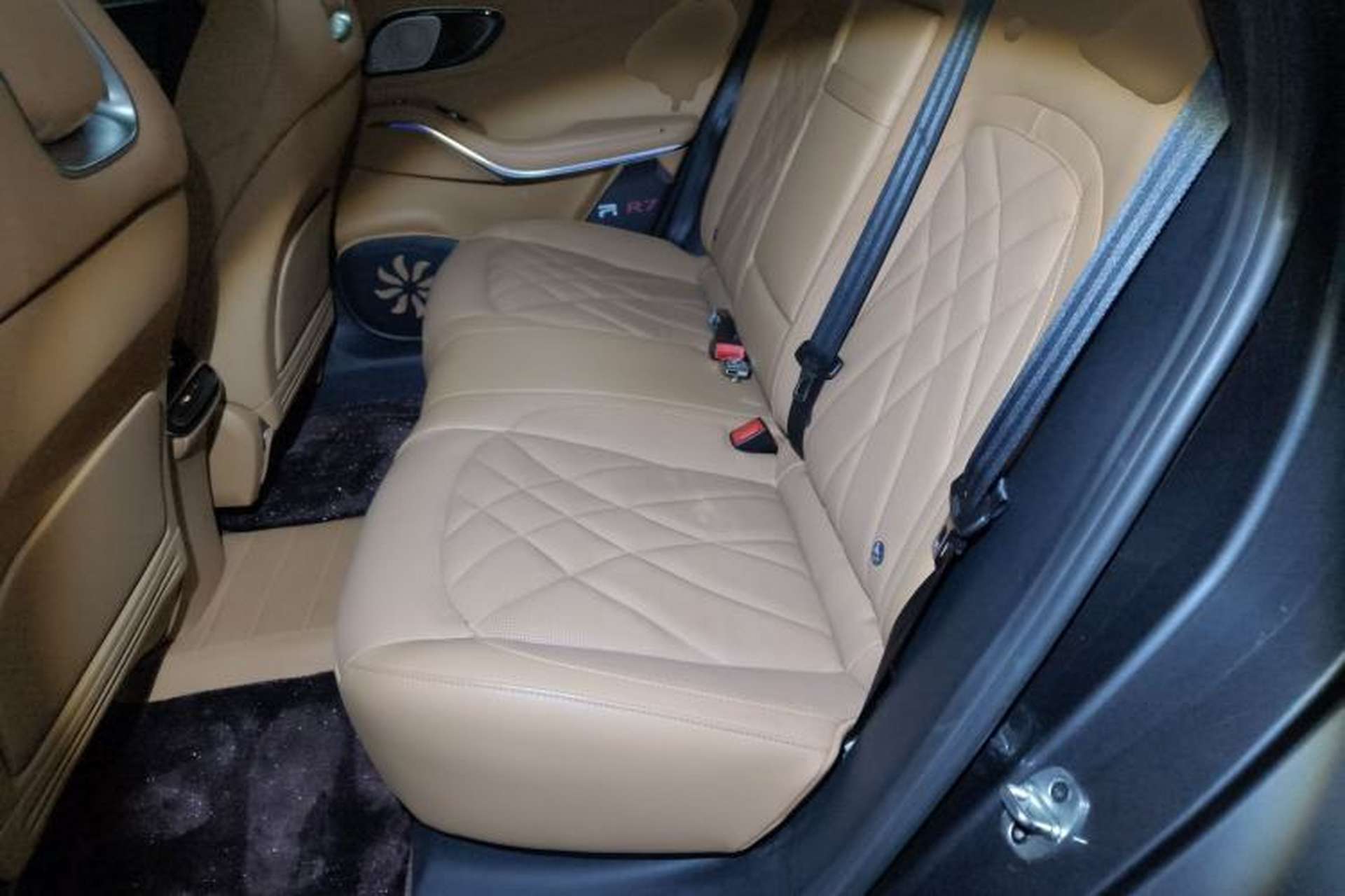 Used Rising R7 2022 Flagship Advanced Edition Left Rear Seat