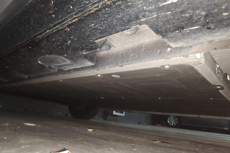 Used Rising R7 2022 Long-Range Advanced Edition Chassis Front Right