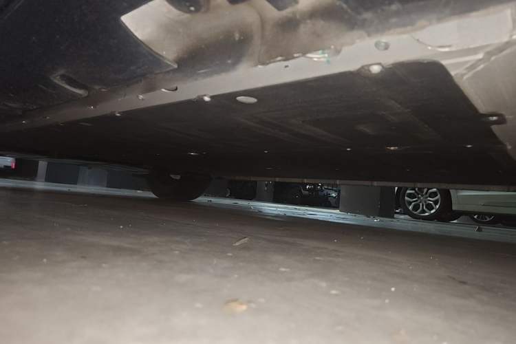 Used Rising R7 2022 Long-Range Advanced Edition Chassis Rear Left
