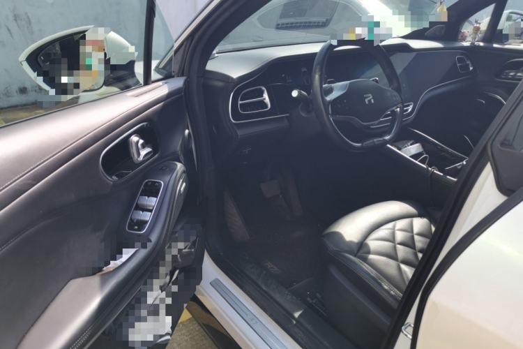 Used Rising R7 2022 Long-Range Advanced Edition Driver Seat