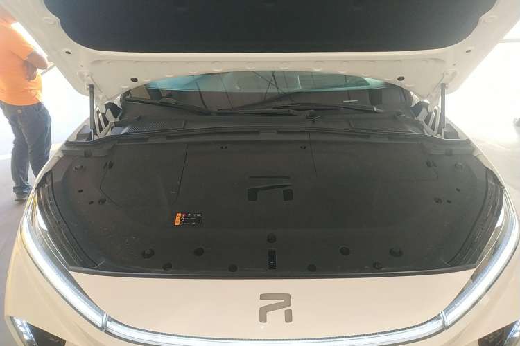 Used Rising R7 2022 Flagship Advanced Edition Engine Bay