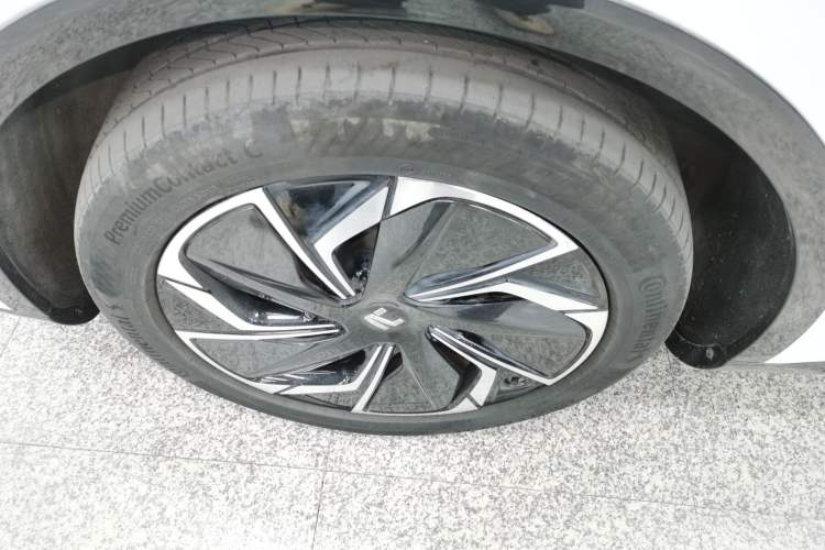 Used Rising R7 2022 Long-Range Advanced Edition Exterior 7