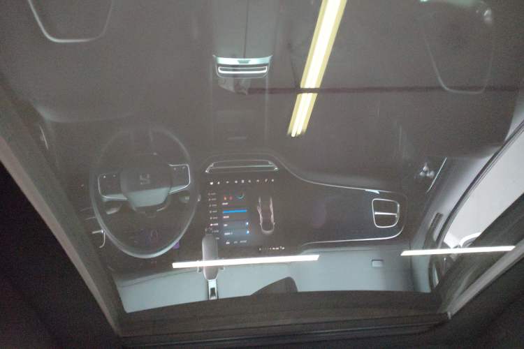 Used Rising R7 2022 High-Performance Advanced Edition Headliner