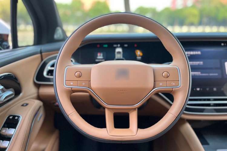 Used Rising R7 2022 Flagship Advanced Edition Interior 13