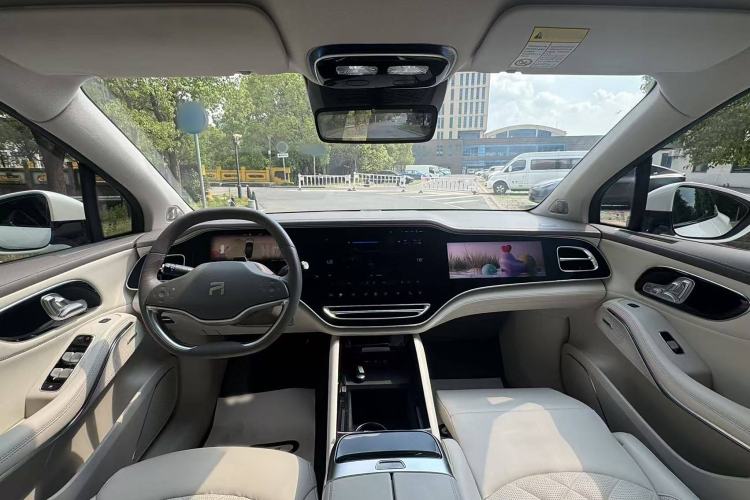 Used Rising R7 2022 Flagship Advanced Edition Interior 6