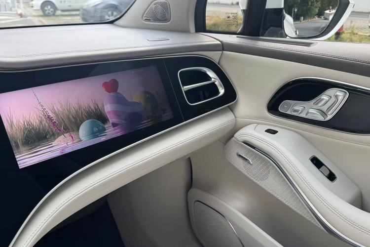 Used Rising R7 2022 Flagship Advanced Edition Interior 8