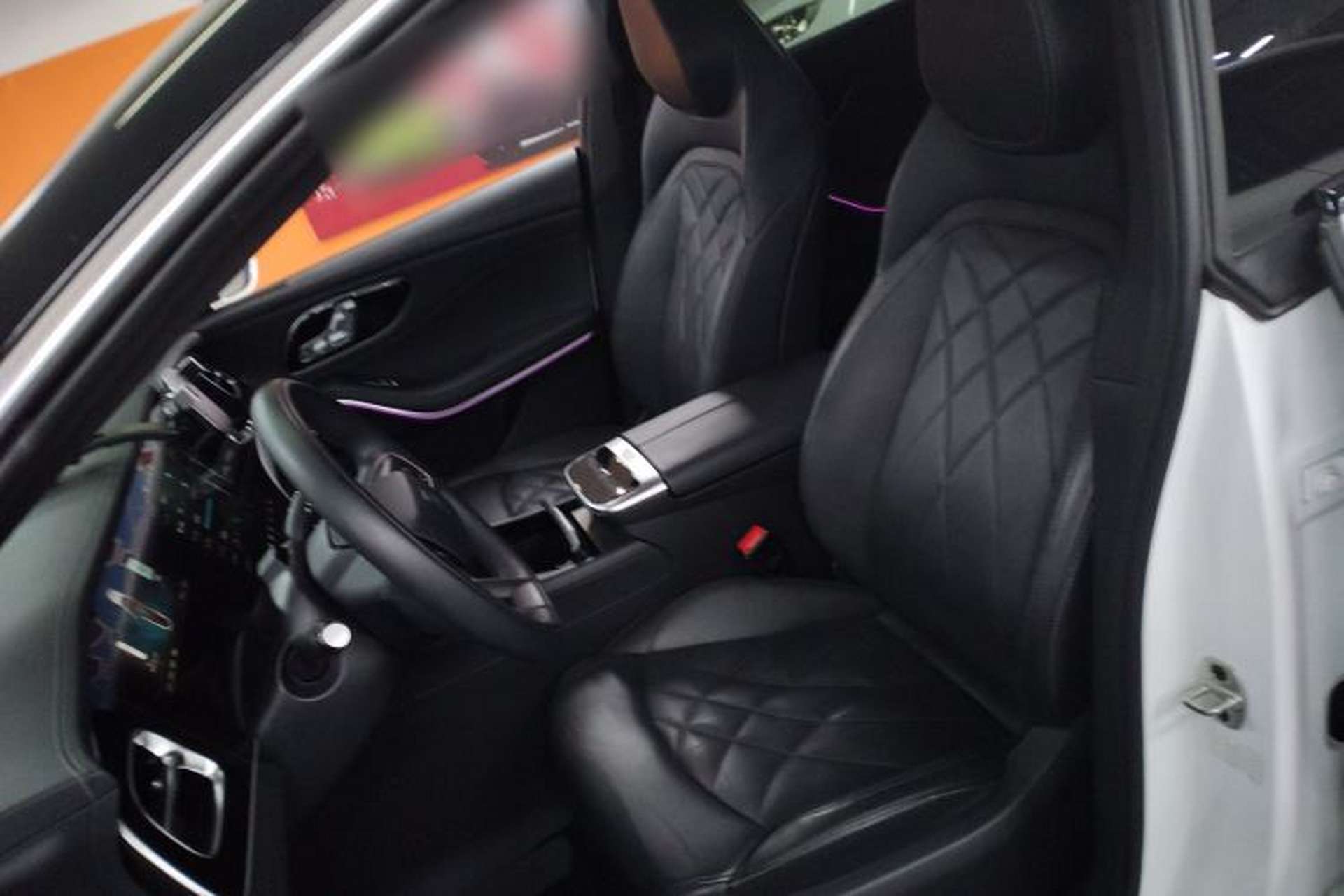 Used Rising R7 2022 High-Performance Advanced Edition Left Front Seat