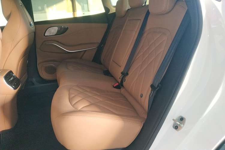Used Rising R7 2022 Flagship Advanced Edition Left Rear Seat