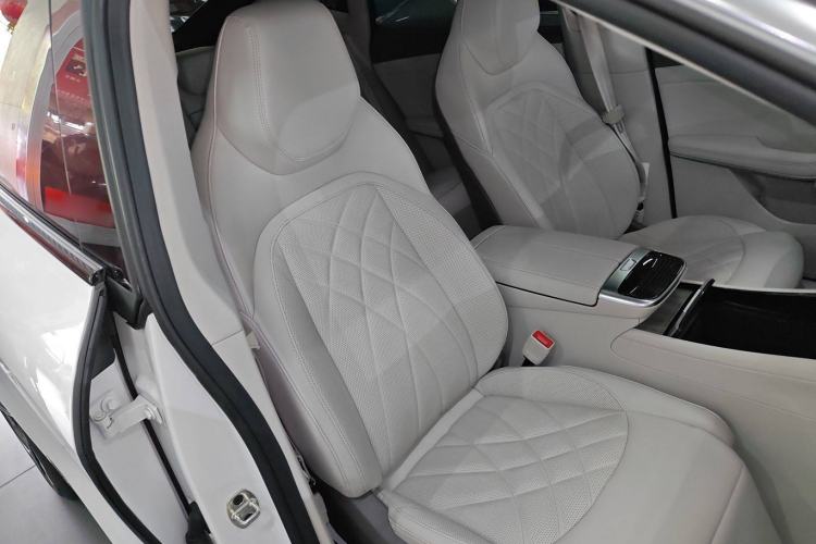 Used Rising R7 2022 Flagship Advanced Edition Right Front Seat