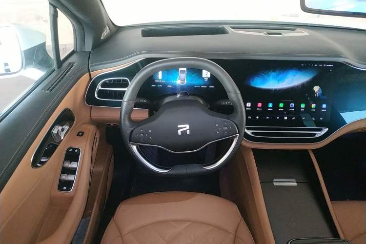 Used Rising R7 2022 Flagship Advanced Edition Steering Wheel