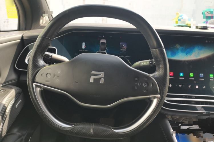Used Rising R7 2022 Long-Range Advanced Edition Steering Wheel