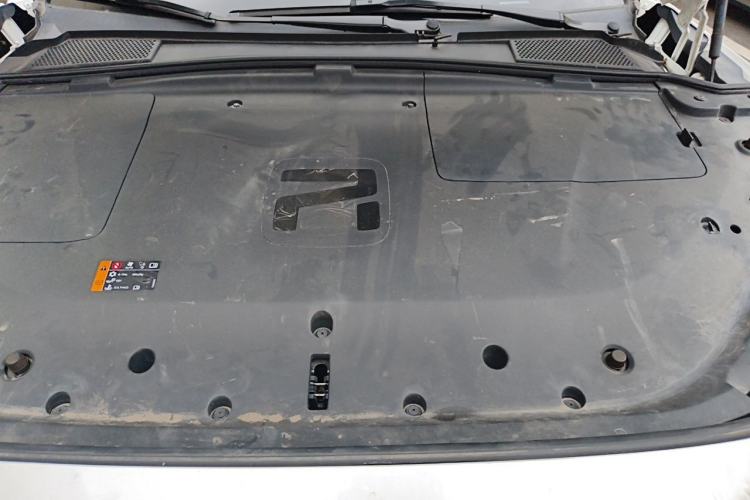 Used Rising R7 2023 Long-Lasting Screen King Edition Engine Bay