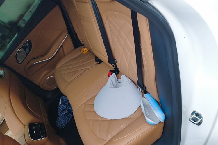 Used Rising R7 2023 Long-Lasting Screen King Edition Left Rear Seat