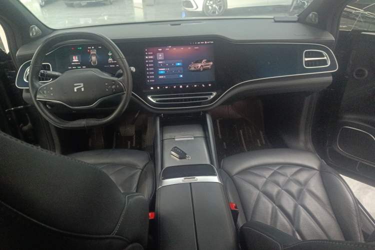 Used Rising R7 2023 Long-Lasting Screen King Edition Center Console