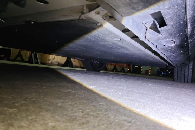 Used Rising R7 2023 Long-Lasting Screen King Edition Chassis Front Left
