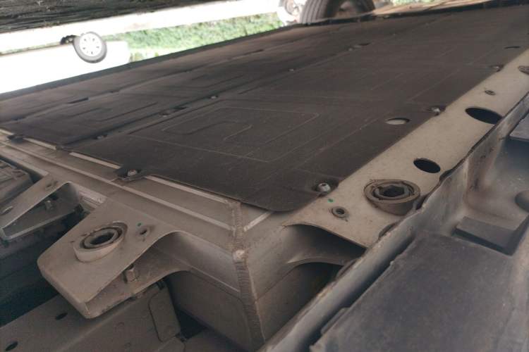 Used Rising R7 2023 Long-Lasting Screen King Edition Chassis Rear Left
