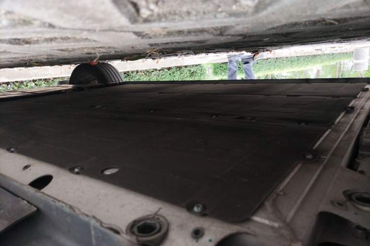 Used Rising R7 2023 Long-Lasting Screen King Edition Chassis Rear Right