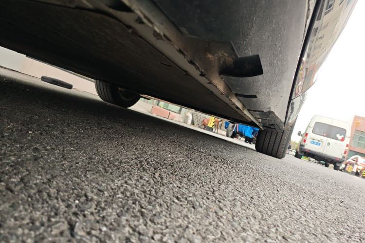 Used Rising R7 2023 Long-Lasting Screen King Edition Chassis Rear Right