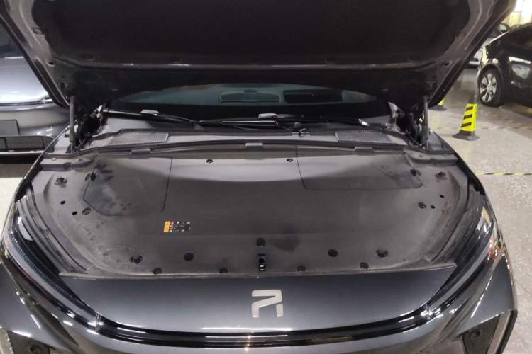 Used Rising R7 2023 Rear-Drive Screen King Edition Engine Bay